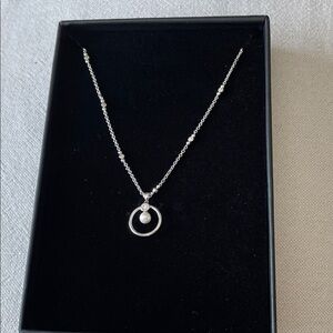 Elegant Silver Necklace with Pendant